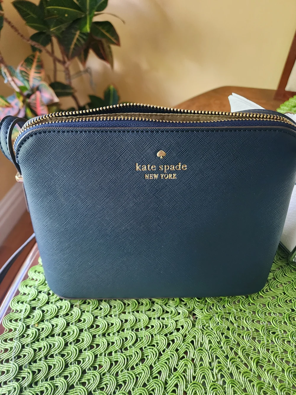 ✨️ Kate Spade New York Crossbody Bag & Pendant Necklace Gift Bundle💙